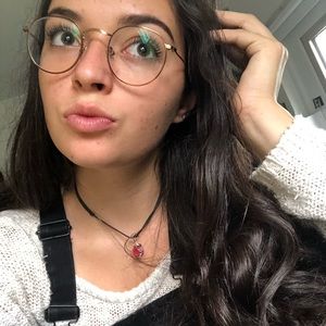 Meet your Posher, Enza